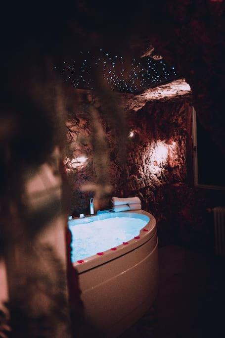 האגן Love Cottage 2 Mit Whirlpool מראה חיצוני תמונה