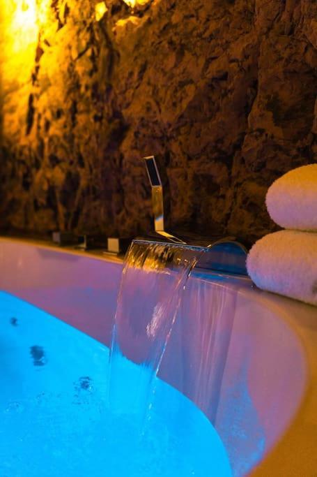 האגן Love Cottage 2 Mit Whirlpool מראה חיצוני תמונה